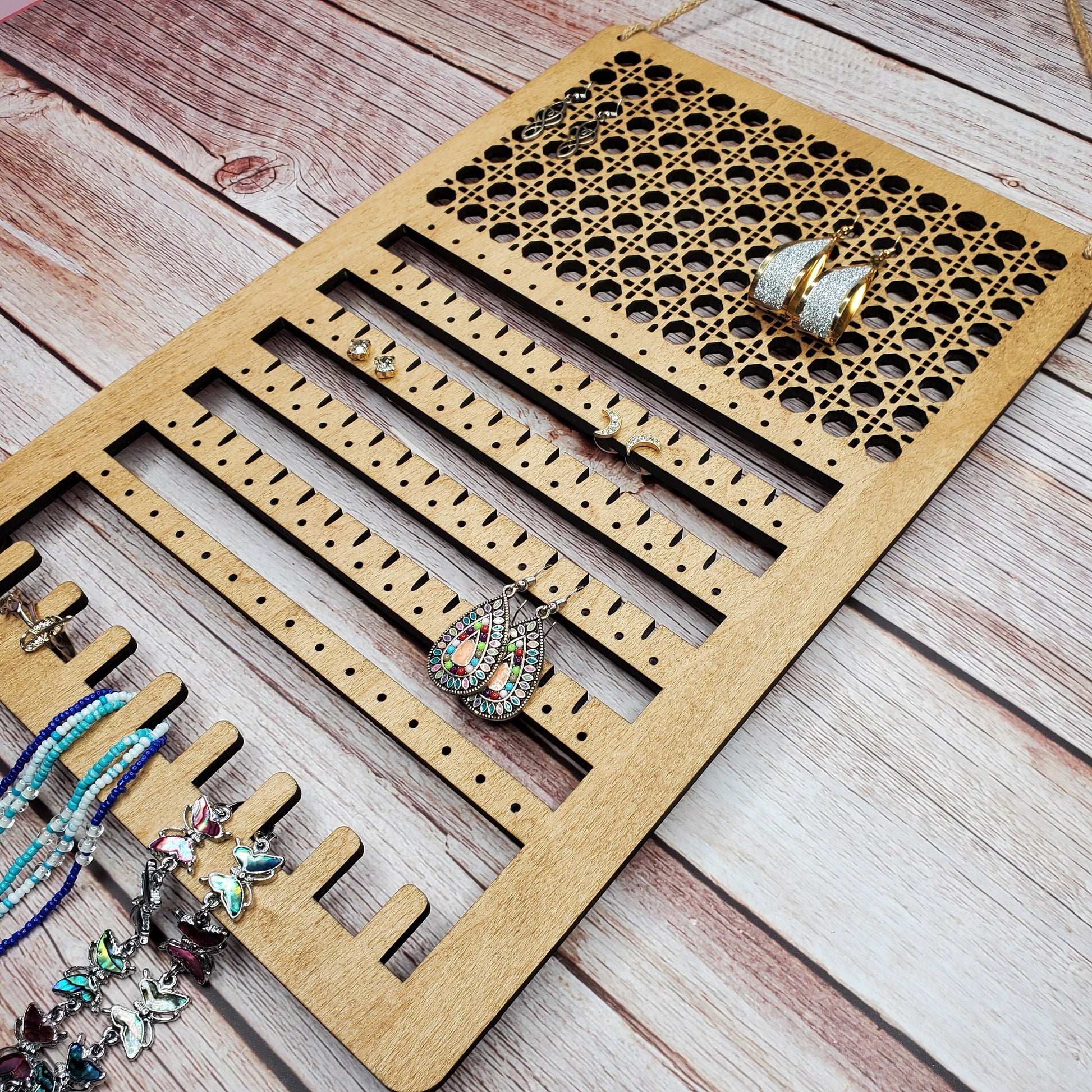 Earring Display | Earring Holder | Jewelry Holder | Earring Rack | Jewelry Display | Rattan Pattern | Earring Storage